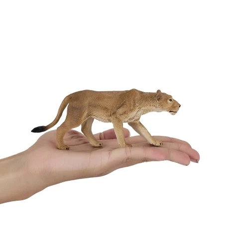 Figurine réaliste de lionne pour enfants