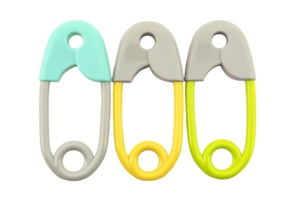Hochet épingle plastique 12cm dans un sac 0m+