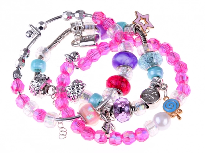 Ensemble de pendentifs et perles pour bracelets