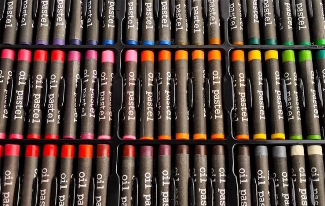 Ensemble géant de peinture et de dessin en mallette