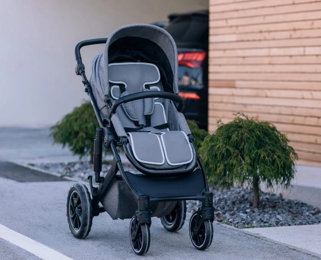 Insert universelle pour siège auto et poussette grise