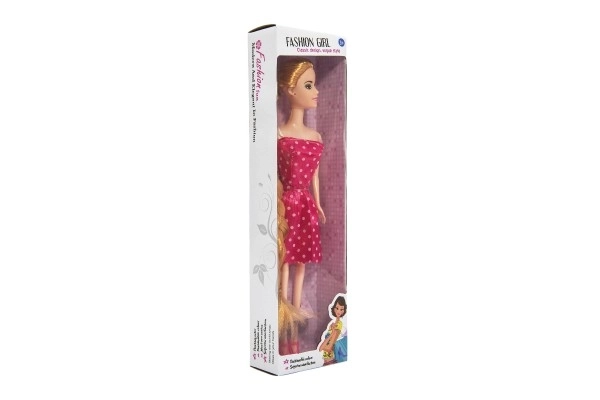 Poupée à longue tresse