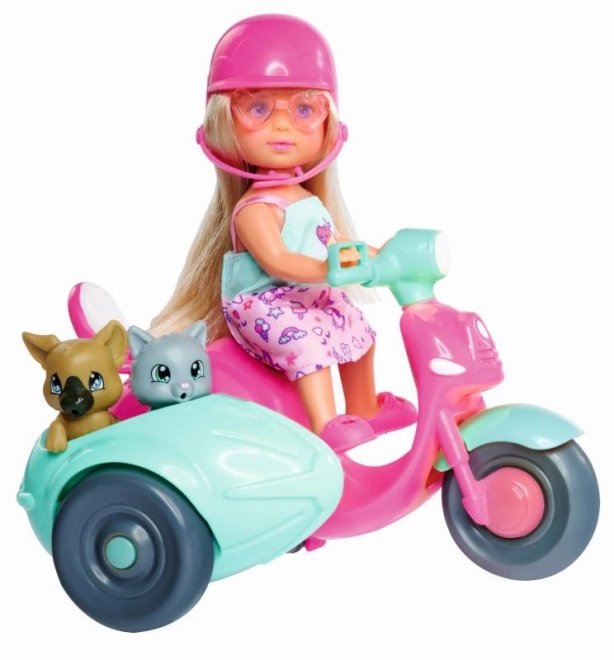 Poupée Evička sur un scooter avec side-car