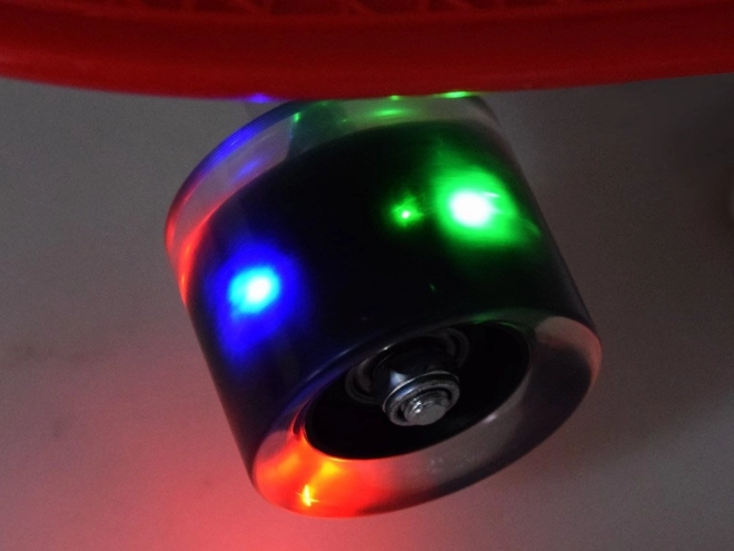 Planche à roulettes avec roues LED