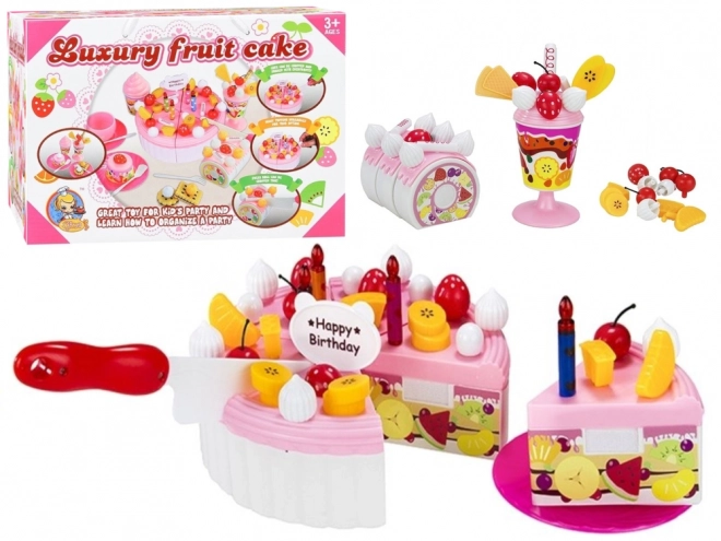 Ensemble de gâteau d'anniversaire avec scratch Desserts