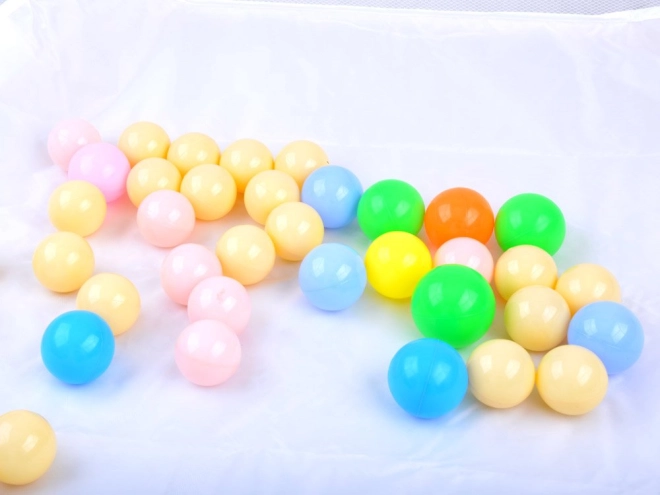 Balles en plastique colorées