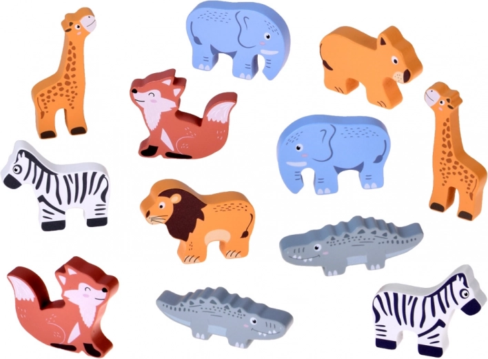 Riche ensemble de figurines en bois