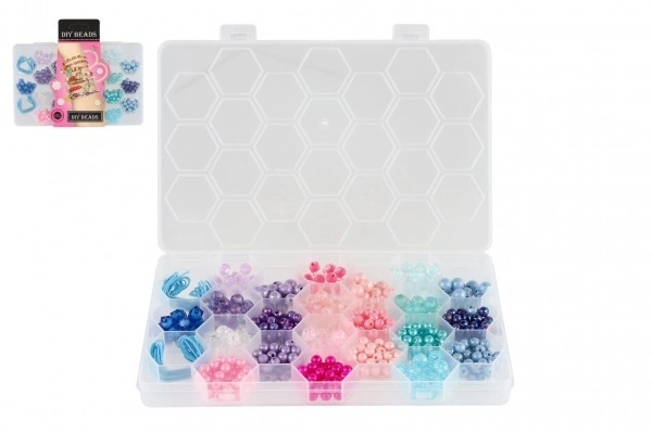 Perles en plastique colorées avec ficelle dans une boîte en plastique 20x16,5cm