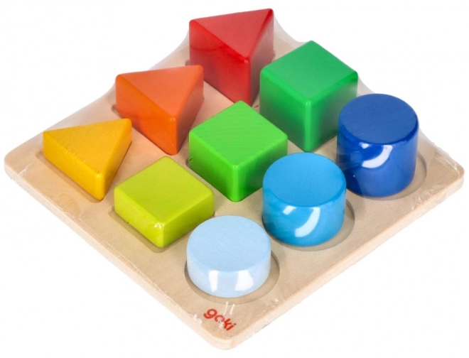 Jouet éducatif en bois Goki pour le tri des formes et des couleurs