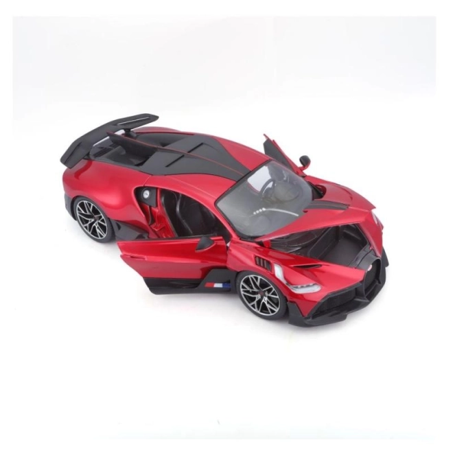 Modèle Bburago Bugatti Divo rouge 1:18