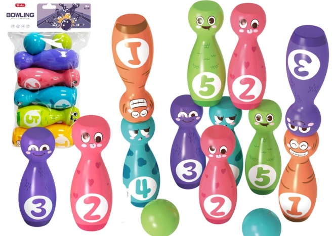 Ensemble de quilles avec visages joyeux