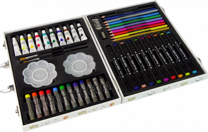 Tout pour les petits artistes dans une seule valisette