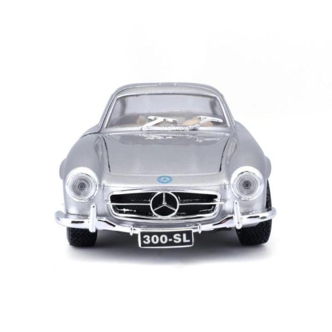 Bburago 1:24 Mercedes Benz 300SL argent 18-22023