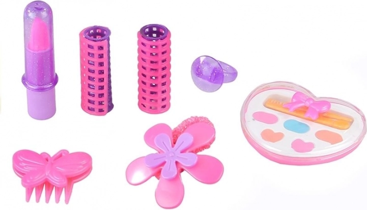 Accessoires de maquillage et bigoudis pour un jeu créatif