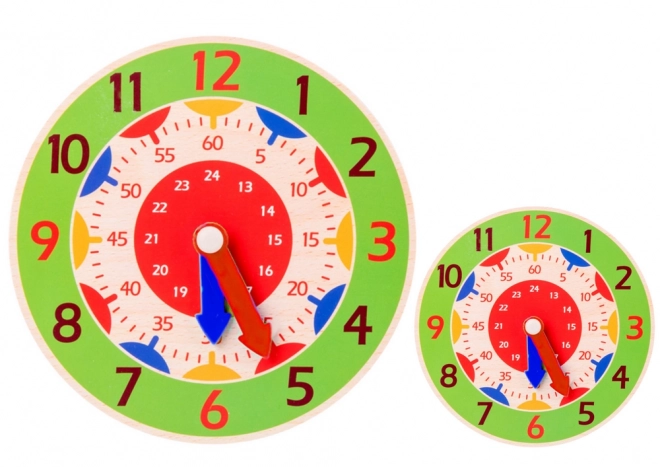 Horloge éducative en bois vert