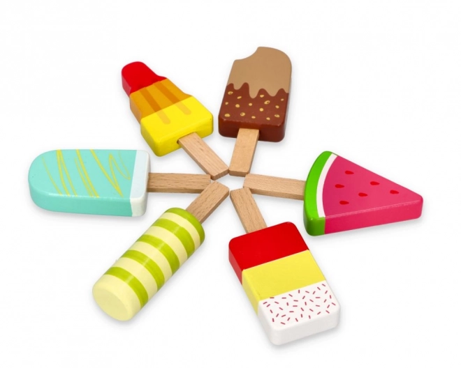 Glace en bois sur bâtonnet