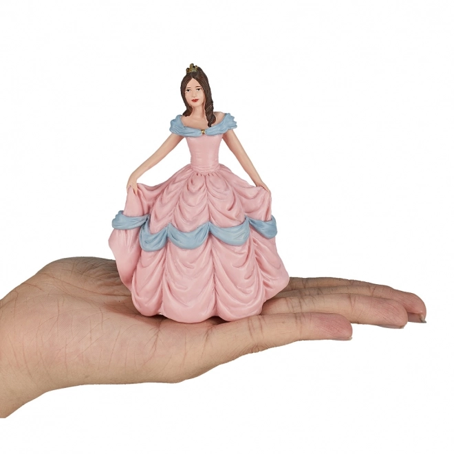 Princesse en robe rose
