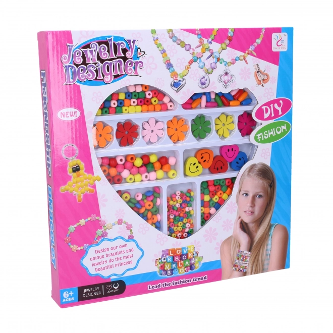 Ensemble de perles colorées à enfiler