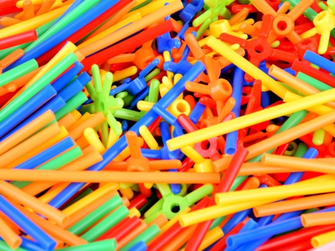 Jeu de construction créatif tubes et bâtonnets