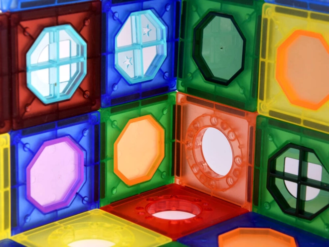Panneaux et formes colorés