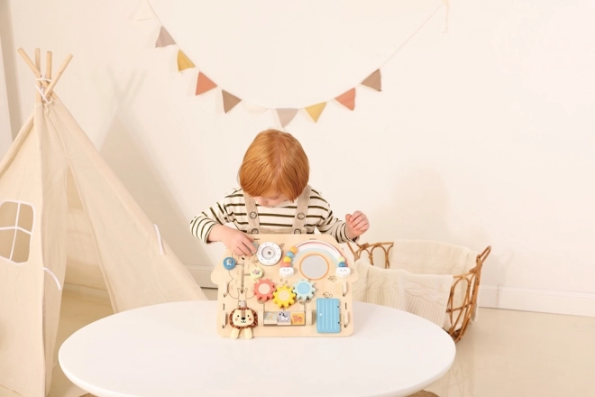 Planche d'activités Maison de Petit Lion par 2Kids Toys