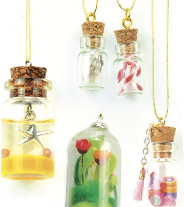 Ensemble créatif de bijoux avec mini bouteilles