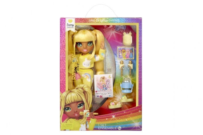 Rainbow High Junior Fashion poupée en pyjama - Sunny Madison