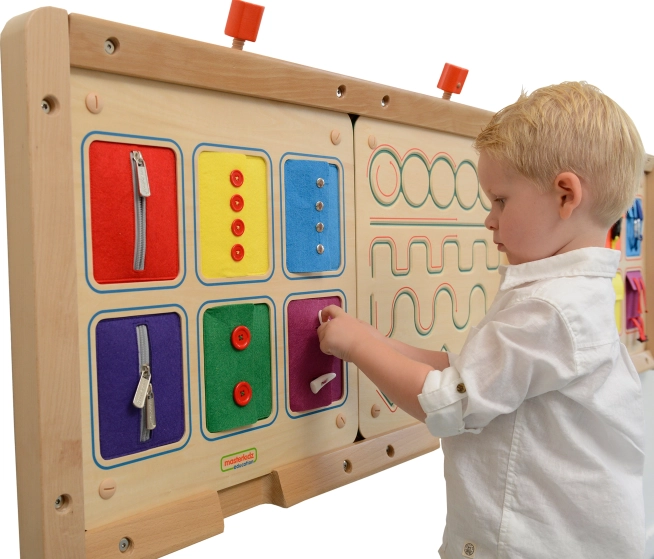 Tableau Montessori mural pour fermetures – fermetures éclair, boutons et pressions MASTERKIDZ