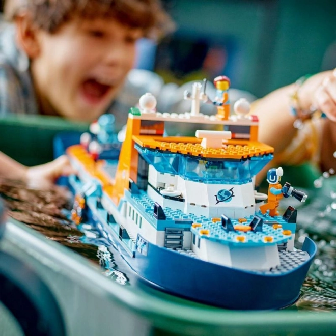 LEGO City bateau des explorateurs de l'Arctique