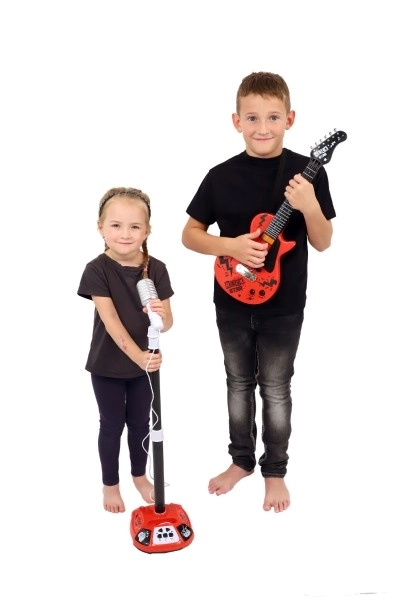 Guitare électrique ROCK STAR en plastique 58cm à piles avec son et lumière, dans une boîte 24x62x5,5cm