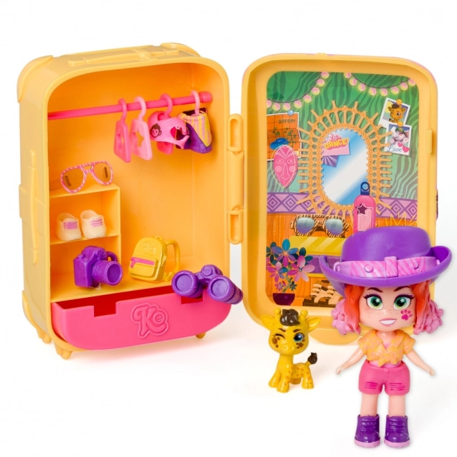 KookyLoos - Jane dans une valise avec accessoires