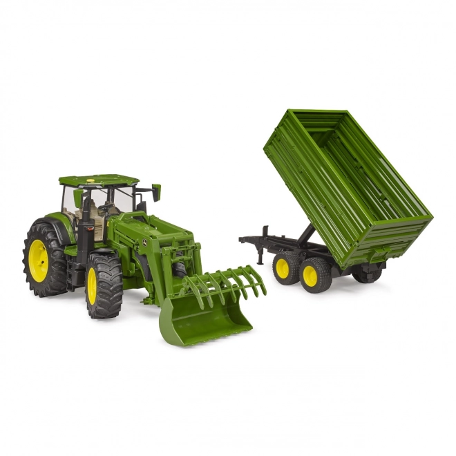 Tracteur John Deere 7R avec chargeur frontal et remorque