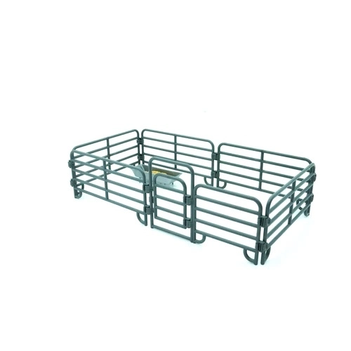 Enclos pour moutons avec accessoires
