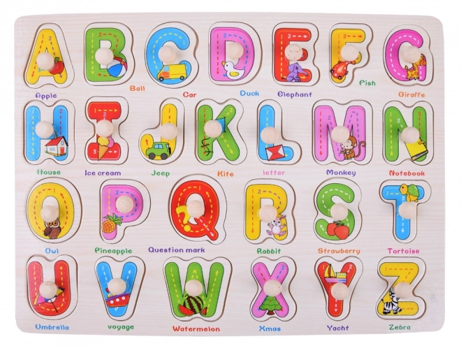 Tableau en bois coloré avec lettres