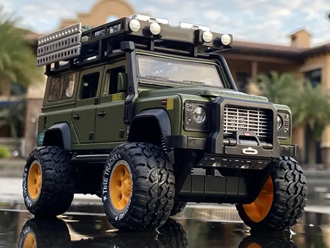 Voiture tout terrain en métal avec son et lumières LED