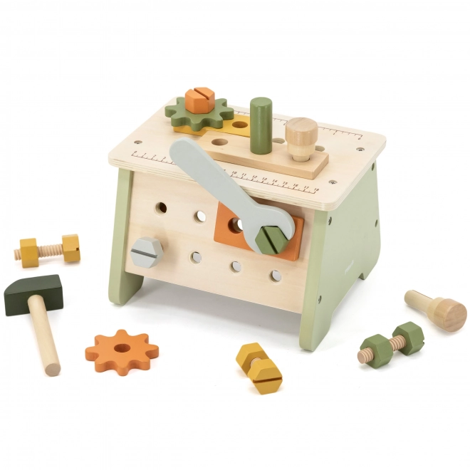Établi en bois avec outils