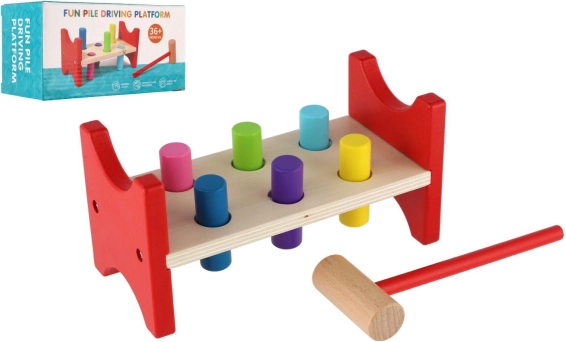 Banc à marteler en bois avec marteau pour développer la motricité