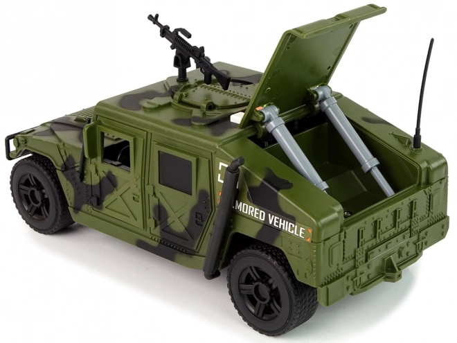 Véhicule militaire à traction