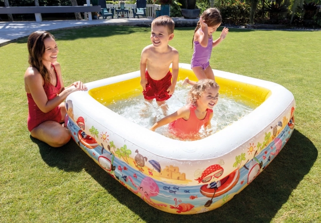 57470NP Piscine avec toit ensoleillé