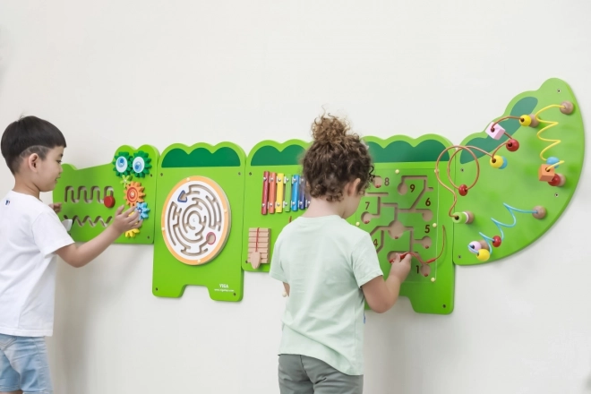 Panneau mural en bois de Montessori - crocodile
