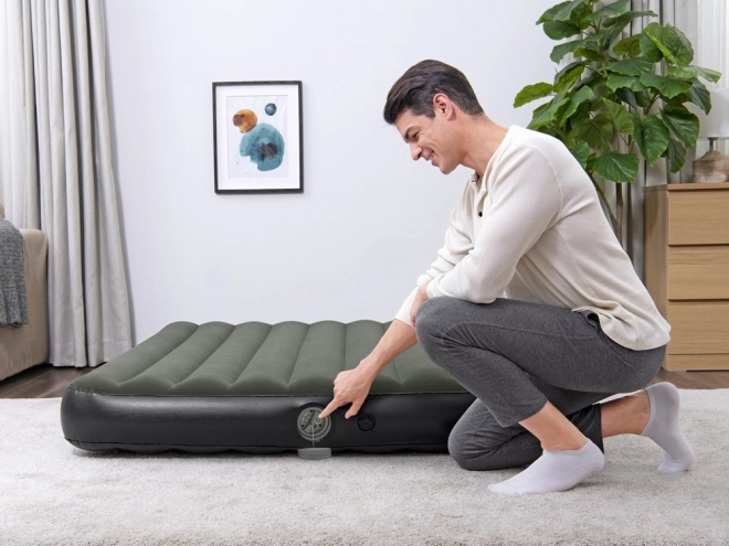 Matelas gonflable deux personnes Queen avec pompe intégrée Bestway