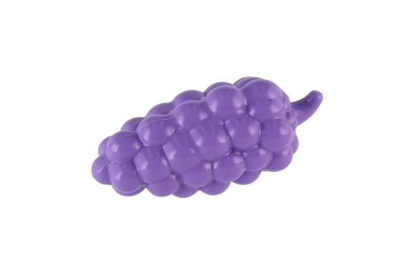 Fruits en plastique dans un filet pour enfants