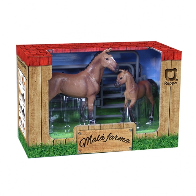 Ensemble de petits chevaux avec enclos - marron avec tache blanche