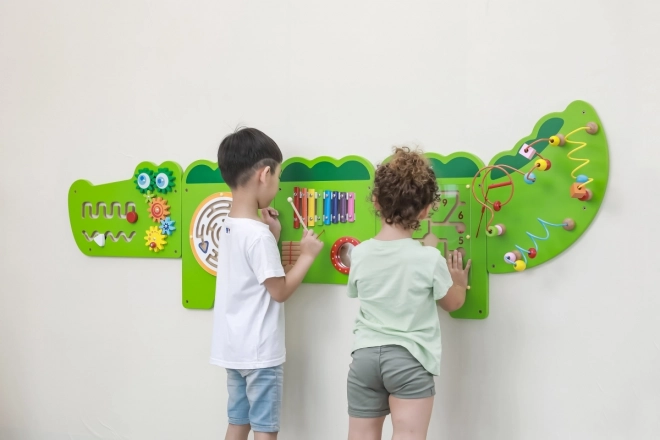 Panneau mural en bois de Montessori - crocodile
