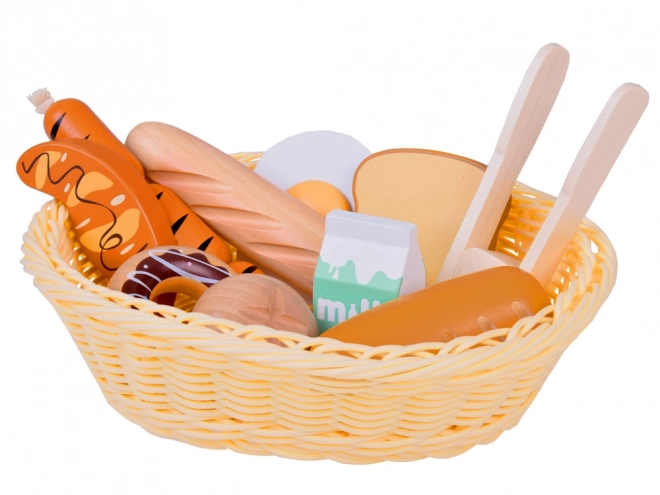 Panier en bois plein de pâtisseries pour jouer