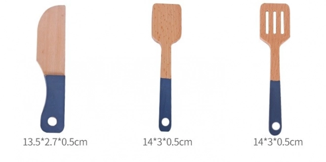 Cuisine en bois avec accessoires Maison