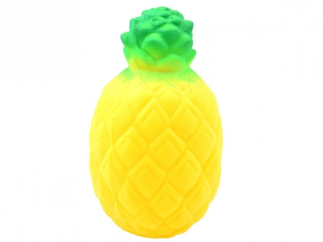 Ananas jaune en mousse