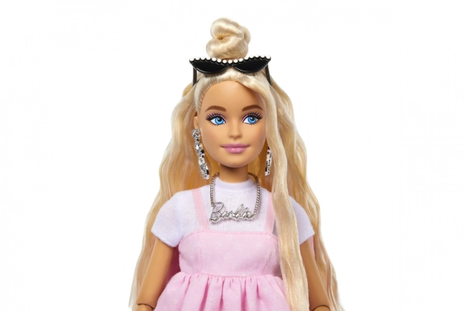 Barbie Deluxe Mode avec robe et nœud