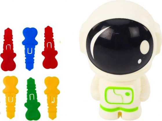 Adorable astronaute qui amuse les enfants