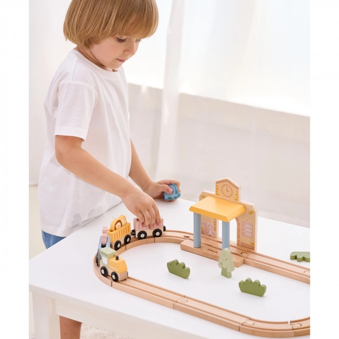 Circuit de train en bois avec propulsion à batterie